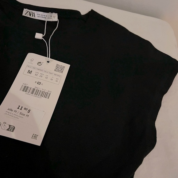 ZARA crop tops (2) black and white - Picture 5 of 6